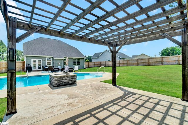 100 Arbor Woods Lane, Piedmont, SC 29673