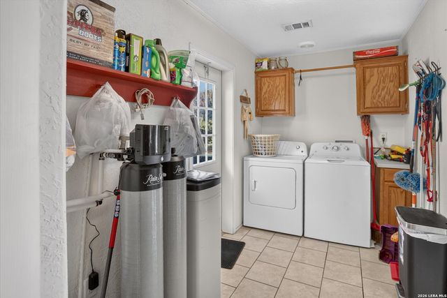 433 County Road 4511, Hondo, TX 78861