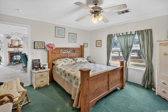433 County Road 4511, Hondo, TX 78861
