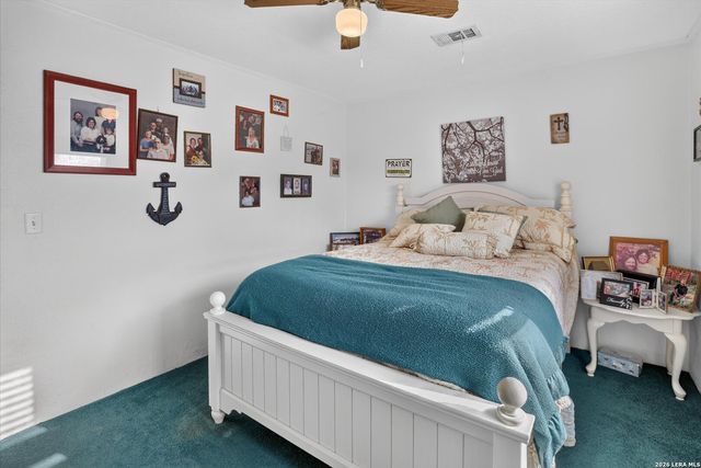 433 County Road 4511, Hondo, TX 78861