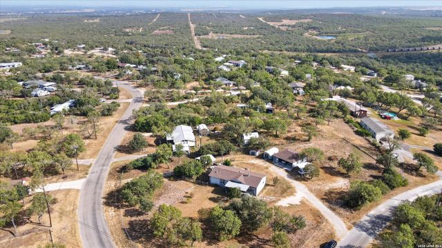 433 County Road 4511, Hondo, TX 78861