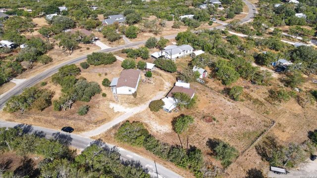 433 County Road 4511, Hondo, TX 78861