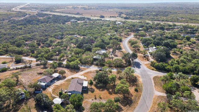 433 County Road 4511, Hondo, TX 78861