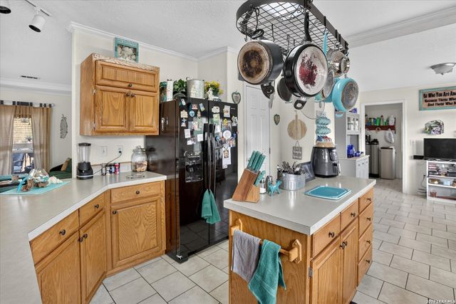 433 County Road 4511, Hondo, TX 78861