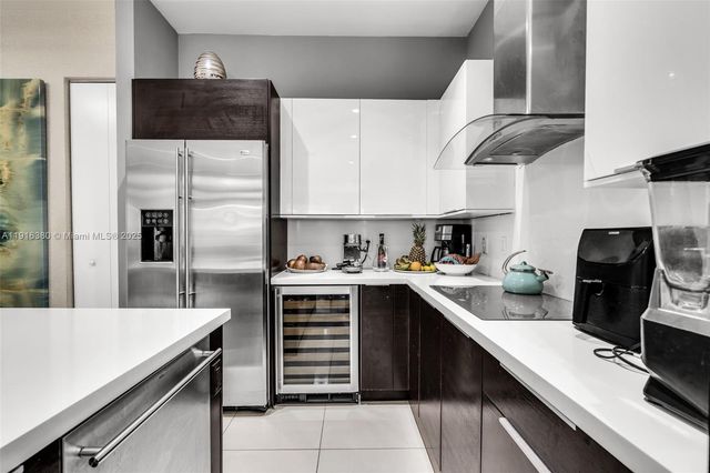 10305 NW 63rd Ter 105, Doral, FL 33178