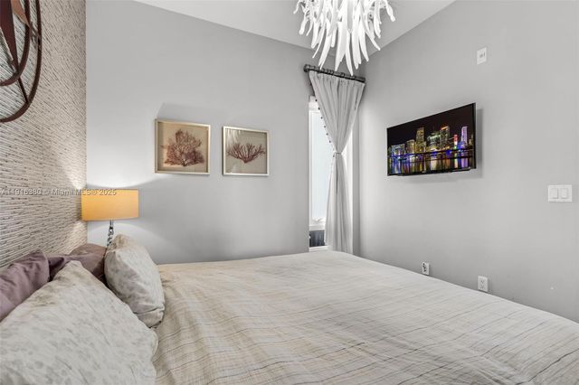 10305 NW 63rd Ter 105, Doral, FL 33178