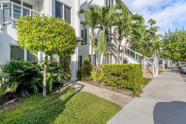 10305 NW 63rd Ter 105, Doral, FL 33178