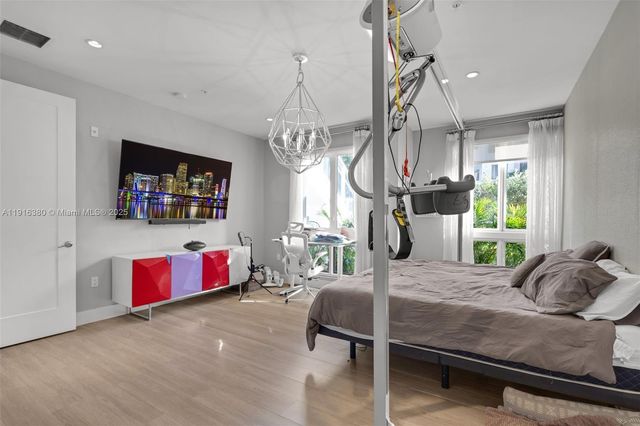 10305 NW 63rd Ter 105, Doral, FL 33178