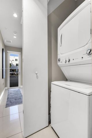 10305 NW 63rd Ter 105, Doral, FL 33178