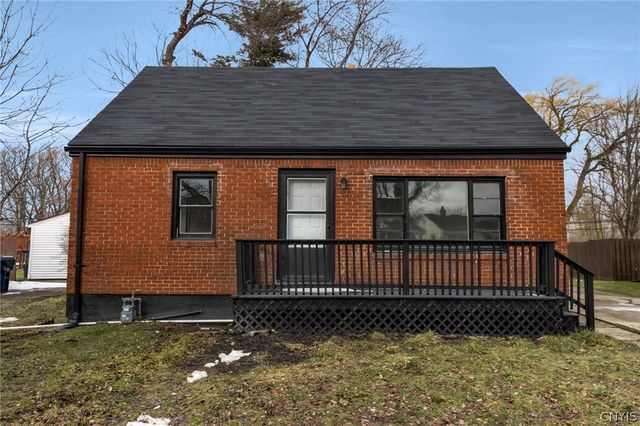 92 Sharon Parkway, Lackawanna, NY 14218