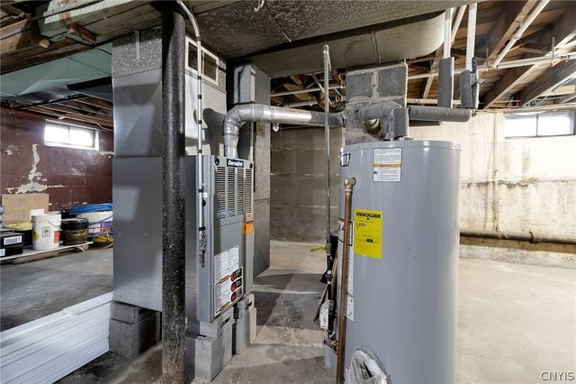 92 Sharon Parkway, Lackawanna, NY 14218