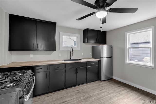 92 Sharon Parkway, Lackawanna, NY 14218