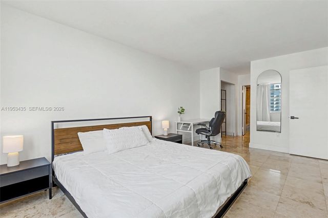 2851 NE 183rd St 1512E, Aventura, FL 33160