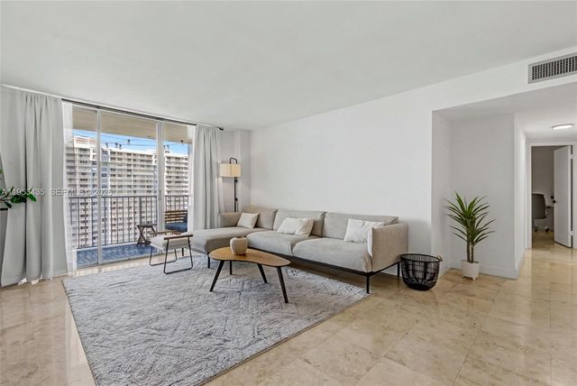 2851 NE 183rd St 1512E, Aventura, FL 33160