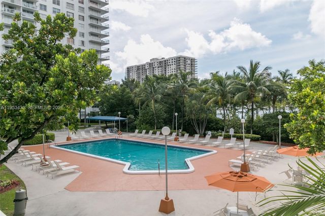 2851 NE 183rd St 1512E, Aventura, FL 33160