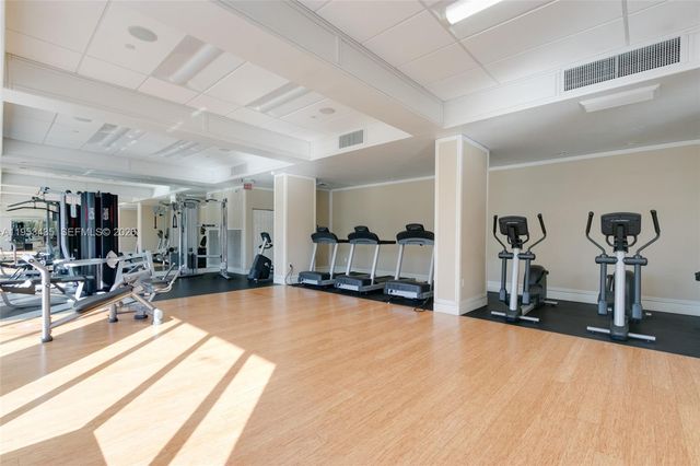 2851 NE 183rd St 1512E, Aventura, FL 33160