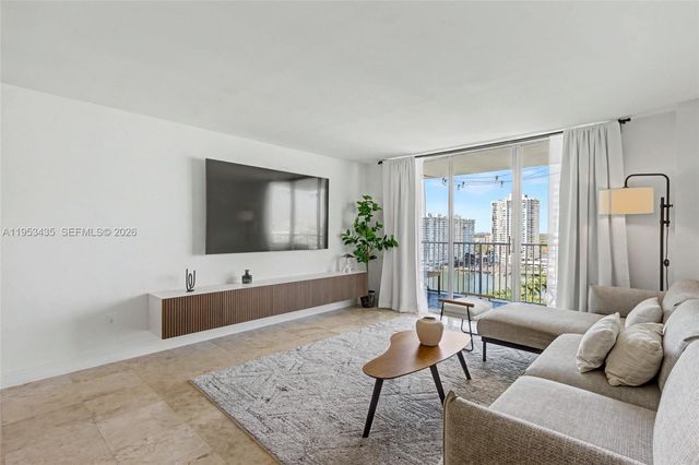 2851 NE 183rd St 1512E, Aventura, FL 33160