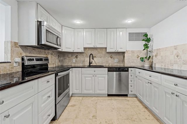 2851 NE 183rd St 1512E, Aventura, FL 33160