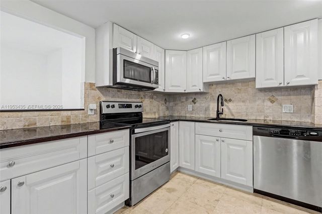 2851 NE 183rd St 1512E, Aventura, FL 33160