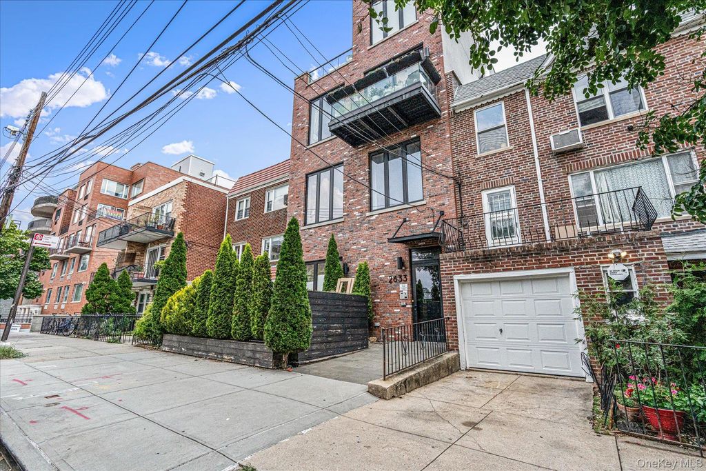 26-33 28th Street 4A, Astoria, NY 11102 — photo 2