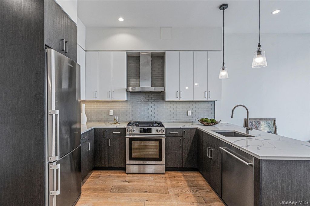 26-33 28th Street 4A, Astoria, NY 11102 — photo 5