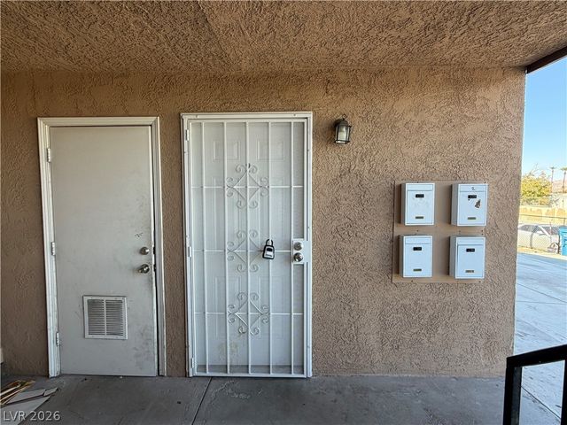 4396 Vegas Valley Drive 2, Las Vegas, NV 89121