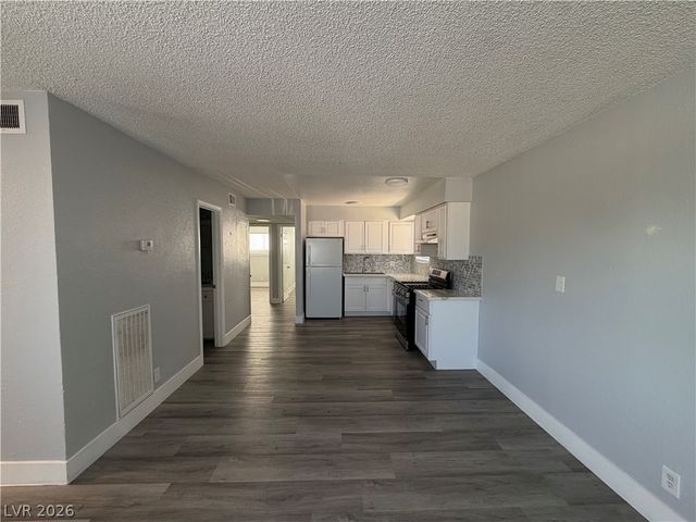 4396 Vegas Valley Drive 2, Las Vegas, NV 89121