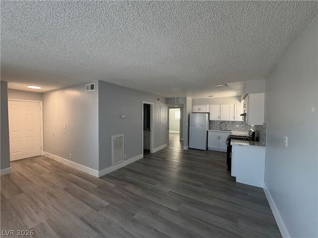 4396 Vegas Valley Drive 2, Las Vegas, NV 89121