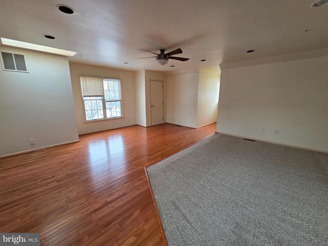 555 W SAXONY DR, Exton, PA 19341