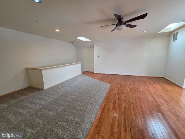 555 W SAXONY DR, Exton, PA 19341