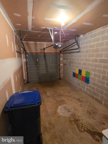 555 W SAXONY DR, Exton, PA 19341