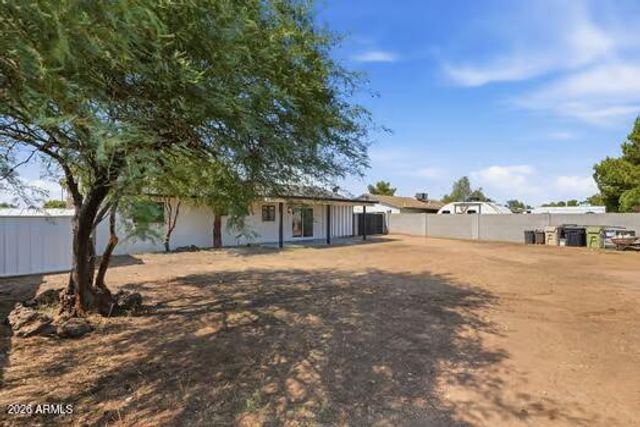 5724 W Lupine Avenue, Glendale, AZ 85304
