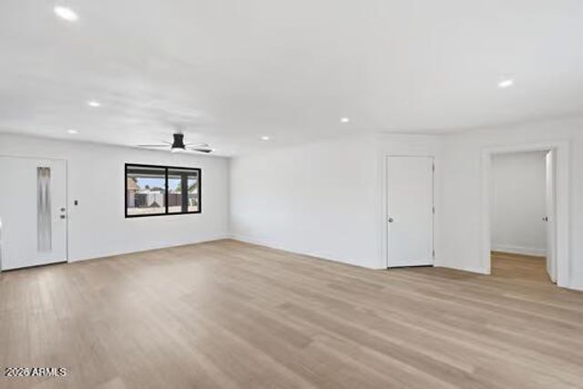 5724 W Lupine Avenue, Glendale, AZ 85304