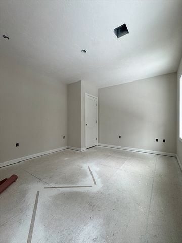 15 Pine St, Westminster, MA 01473