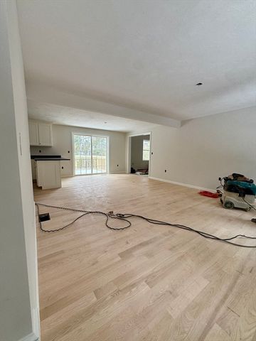 15 Pine St, Westminster, MA 01473