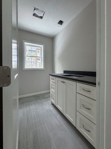 15 Pine St, Westminster, MA 01473