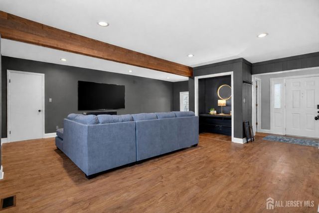 8 Starodub Drive, Milltown, NJ 08850