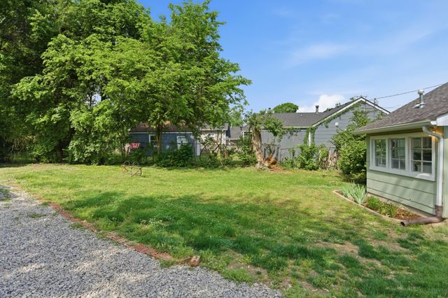 1724 Hanover Rd, Nashville, TN 37216