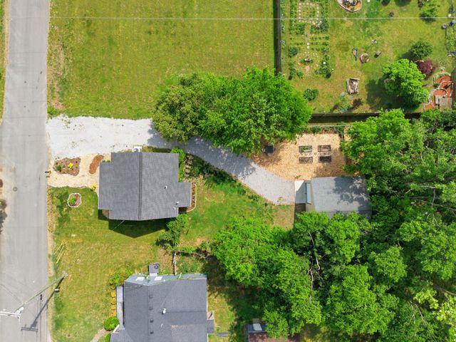 1724 Hanover Rd, Nashville, TN 37216