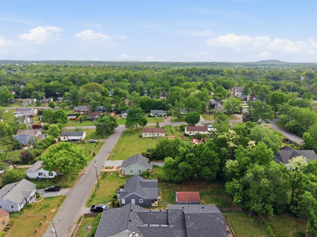 1724 Hanover Rd, Nashville, TN 37216