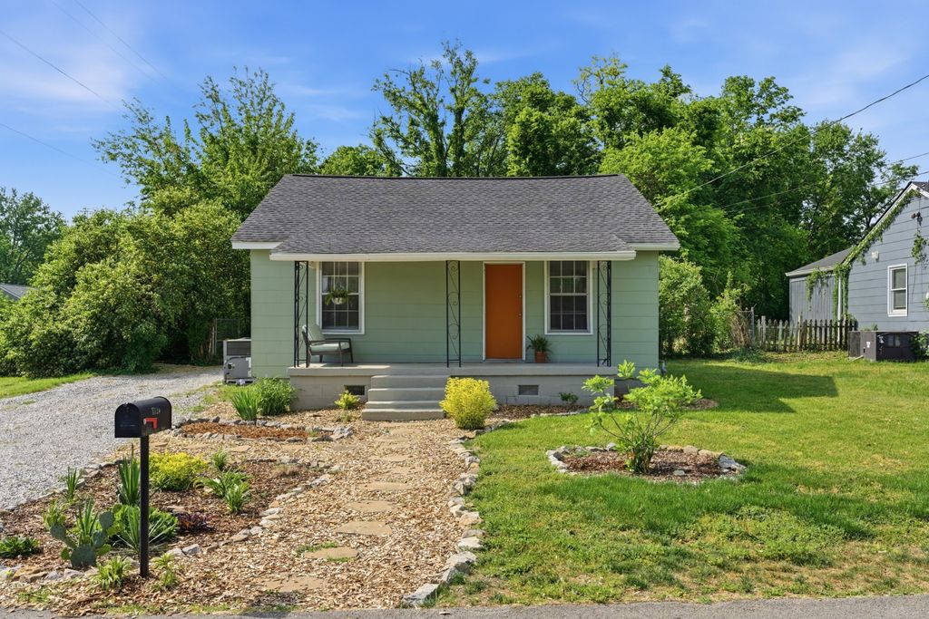 1724 Hanover Rd, Nashville, TN 37216