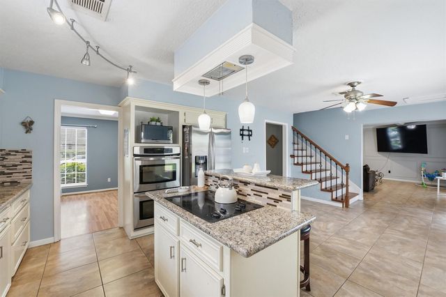 19719 Sweet Forest Lane, Humble, TX 77346