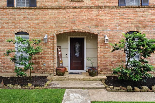 19719 Sweet Forest Lane, Humble, TX 77346