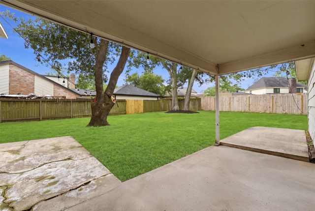 19719 Sweet Forest Lane, Humble, TX 77346