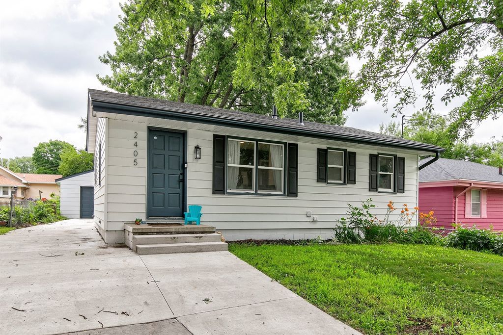 2405 Williams Street, Des Moines, IA 50317