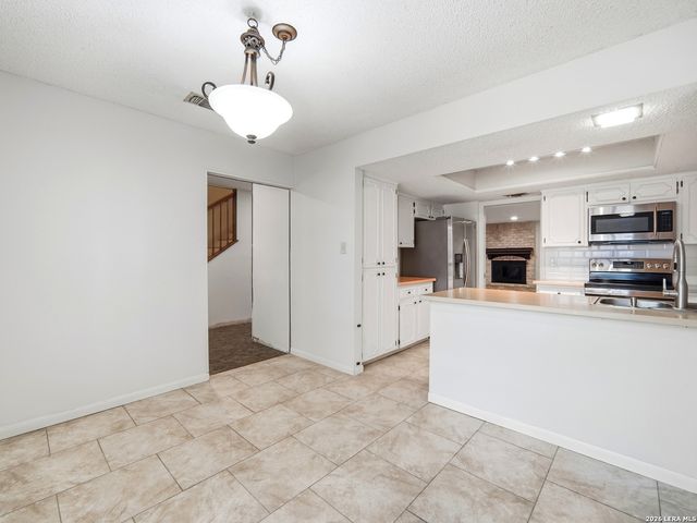 11725 Whisper Dew St, San Antonio, TX 78230