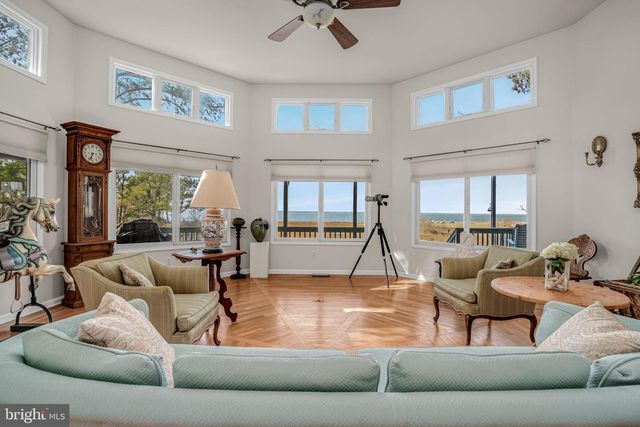 4443 SHADY LN, Chincoteague Island, VA 23336