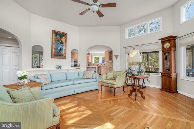 4443 SHADY LN, Chincoteague Island, VA 23336