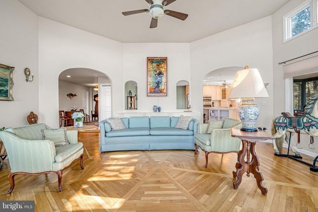 4443 SHADY LN, Chincoteague Island, VA 23336