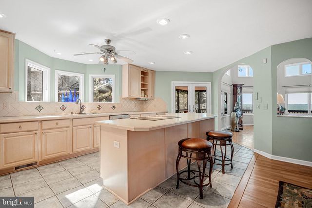 4443 SHADY LN, Chincoteague Island, VA 23336